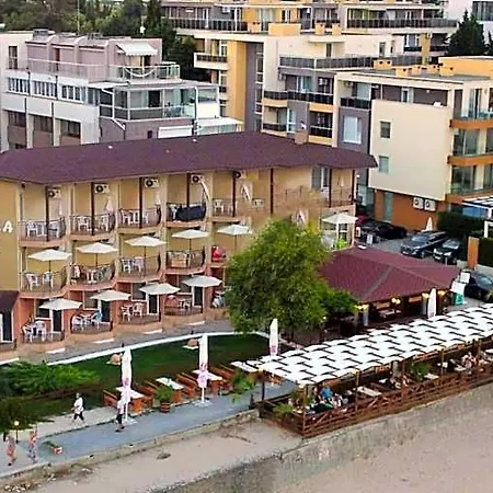 Ξενοδοχείο Aura Family