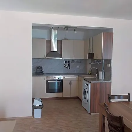 Aura Family Ξενοδοχείο 2*