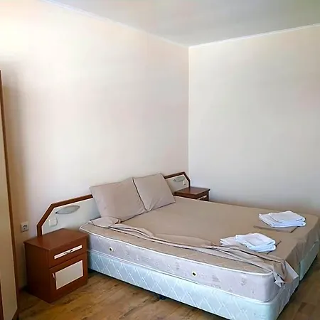 Aura Family Szálloda 2*