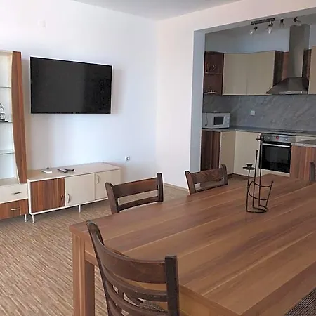 Aura Family Szálloda 2*
